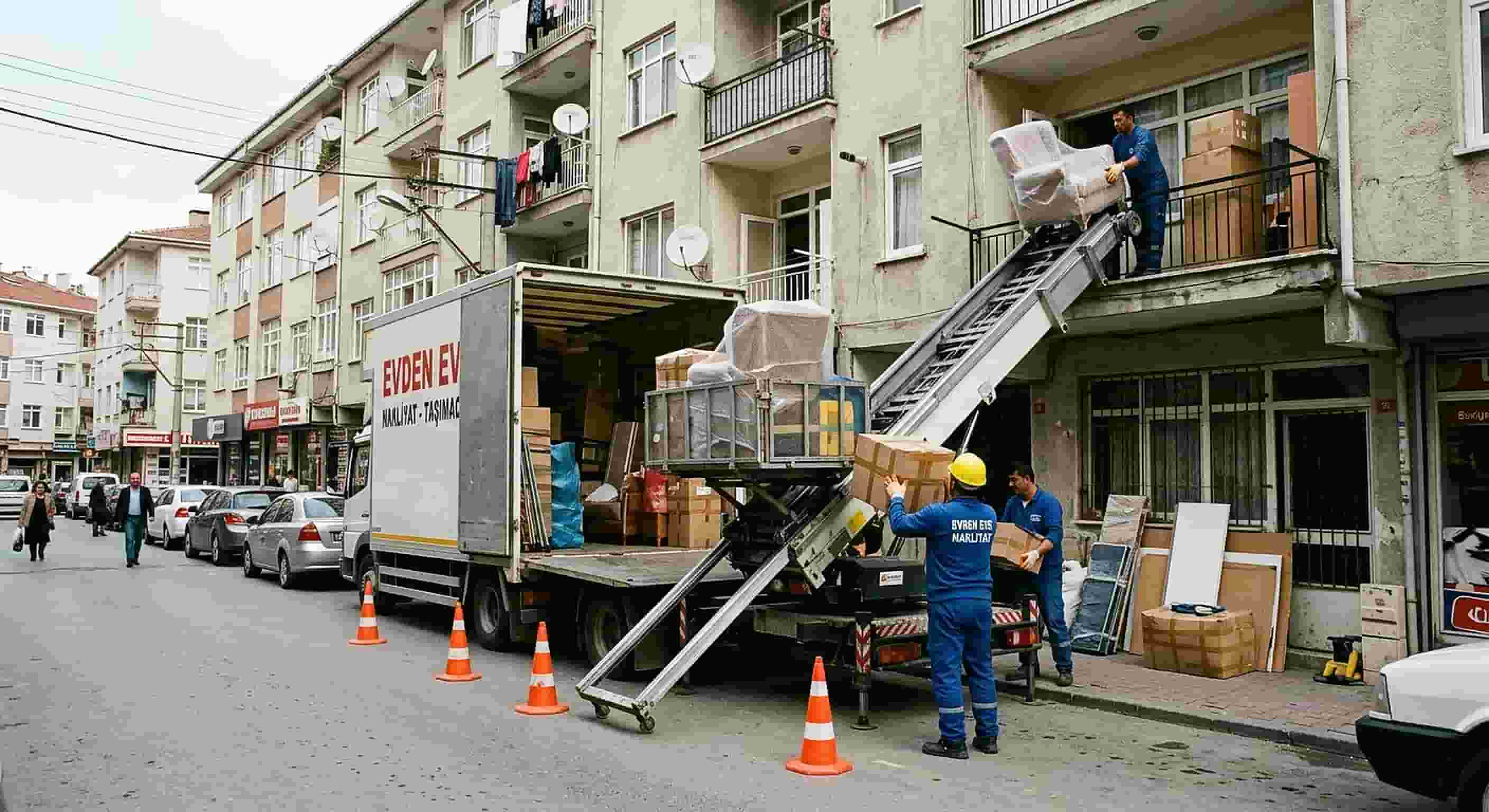 Parça Eşya Taşıma kapsamında mavi ekipli apartman tasima operasyonu